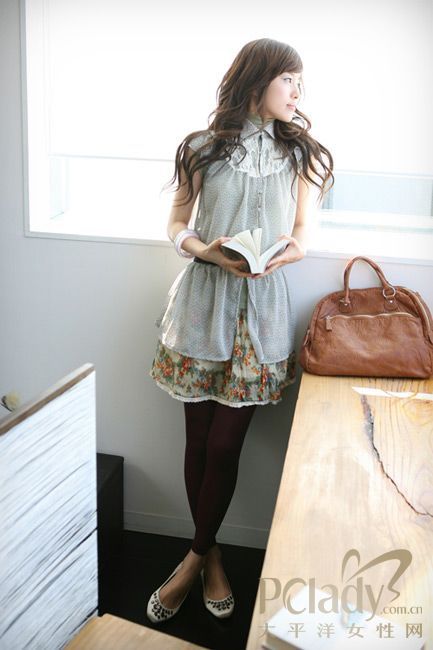 人人都有的碎花裙穿出不一样