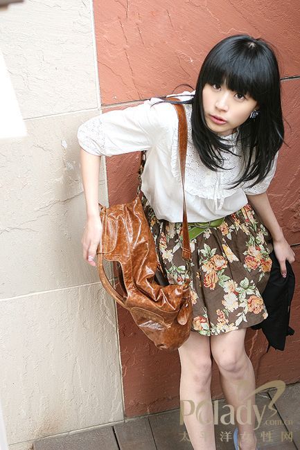 人人都有的碎花裙穿出不一样