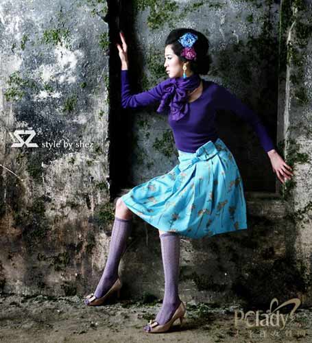 打败黄脸婆:彩色中裙好气色