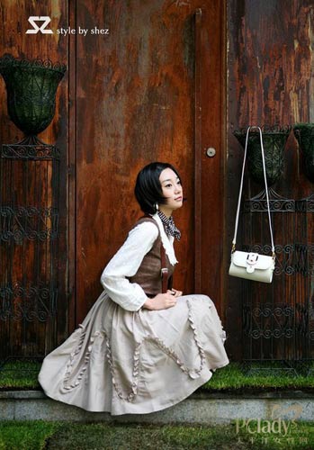 打败黄脸婆:彩色中裙好气色