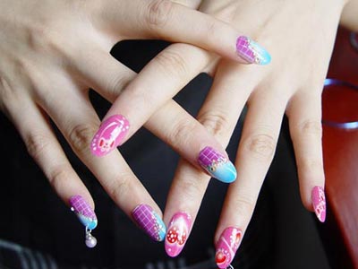 美甲:引爆指甲彩绘潮流