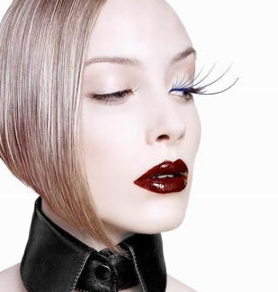 n 睫毛自诉纤长又浓密的秘法