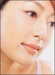 五官周围遮瑕膏的完美应用