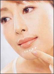 五官周围遮瑕膏的完美应用