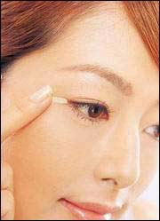 五官周围遮瑕膏的完美应用