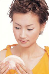 8步 打造粉嫩水蜜桃肌肤