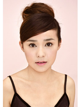 大发髻散发 盘出蓬松华美人