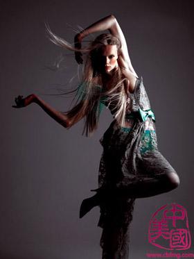 一款发型玩出6种风格