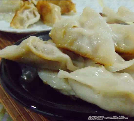 ʷ����ȫ�Ľ��Ӱ������ڵ����ط�С���ɣ�