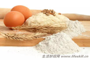 超市里的各种面粉,怎么选?