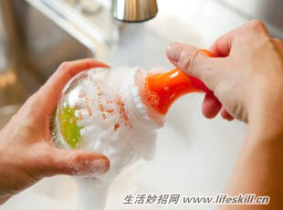 奶瓶异味的处理办法