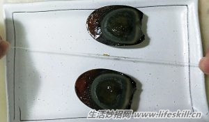 不粘刀，切出美观的皮蛋！